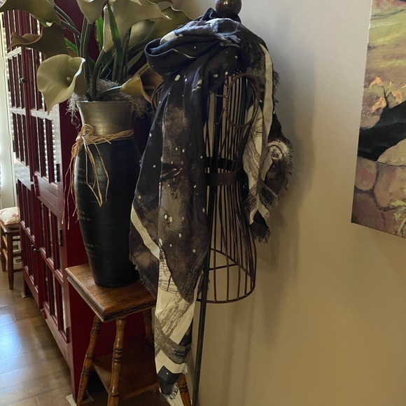 Marc by Marc Jacobs Jupiter & Celestial Wool Scarf - Picture 6 of 9